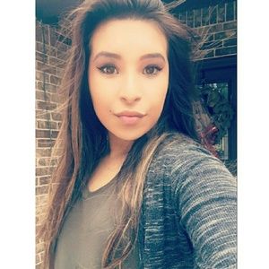 Meet your Posher, Veronica