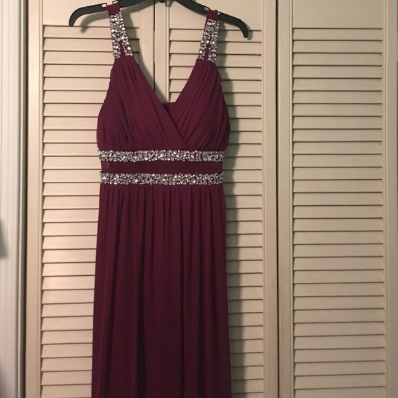 PROM DRESS - Picture 2 of 4