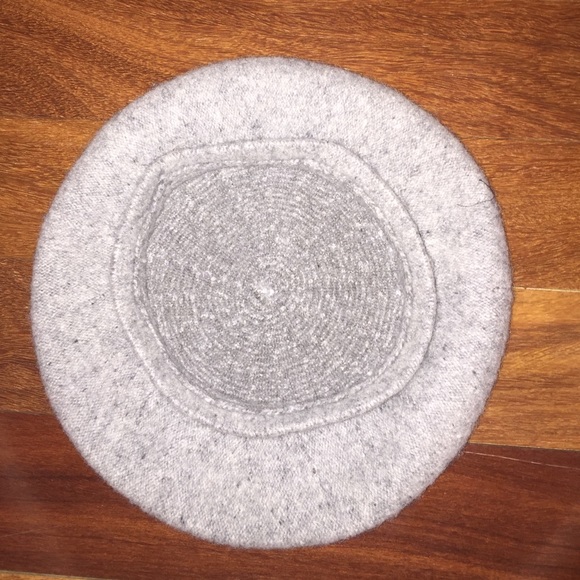 Gray French Beret - Picture 3 of 3