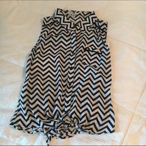 Chevron Sleeveless Blouse
