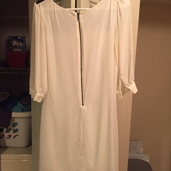 White dress with faux leather collar - Picture 2 of 2