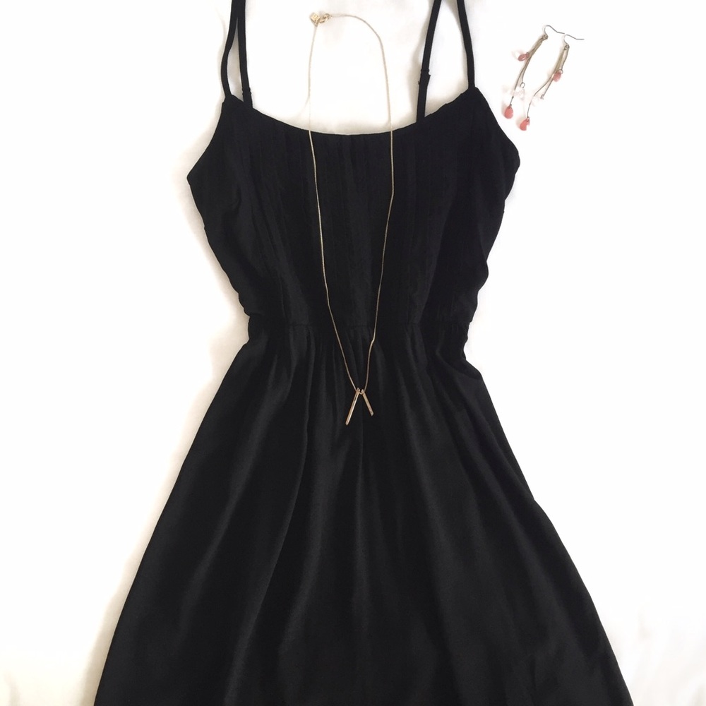 Black Old Navy Pintuck Swing Dress