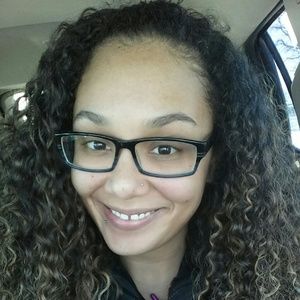 Meet your Posher, Briana