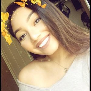 Meet your Posher, Jeneva