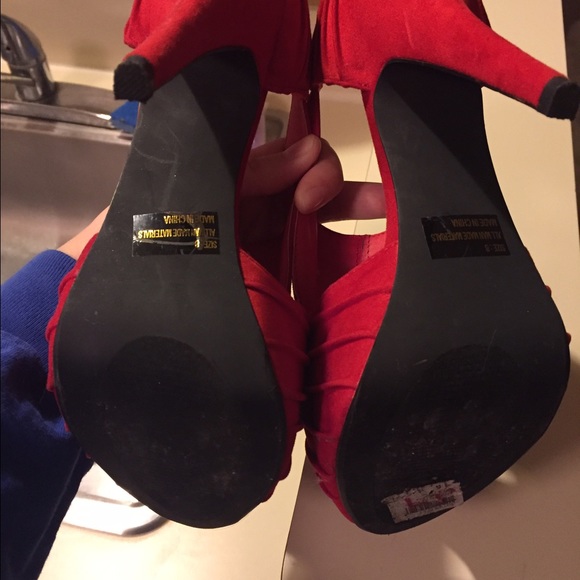 High heel shoes - Picture 2 of 2
