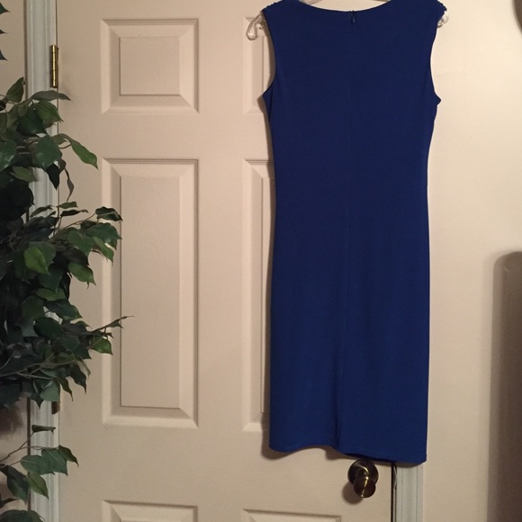 Dress - Picture 4 of 4