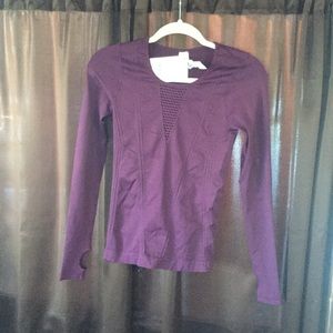 Fabletics Arta Stretch Top Thumbholes NEW