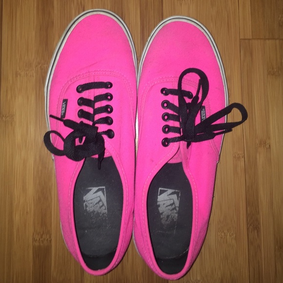 hot pink vans💕