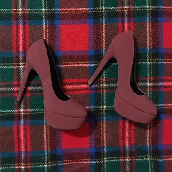 Women's Size 7 Pumps