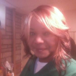 Meet your Posher, Traci