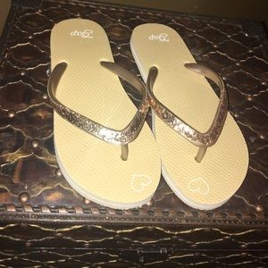 Girls Gap Flip Flops Girls size 3/4