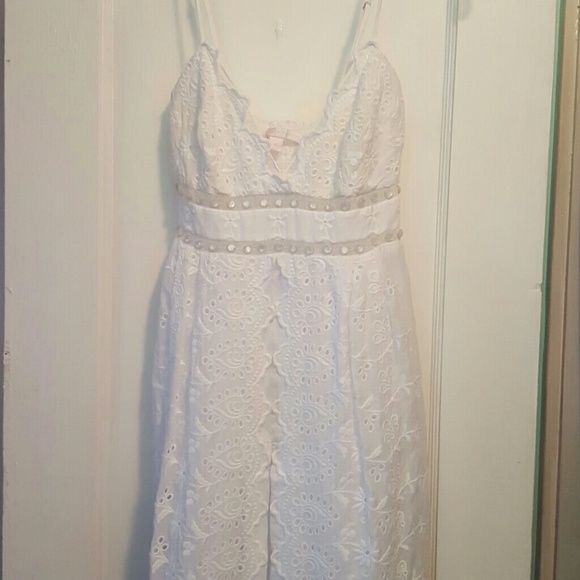 White lace dress
