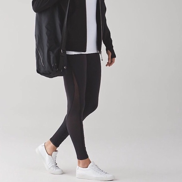 Lululemon Deep breath tight sold out size 2