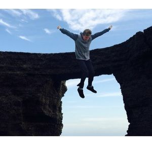 Meet your Posher, Sam