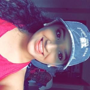 Meet your Posher, Desiree