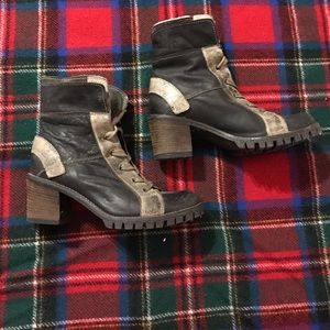 Women's Size 7 Boots