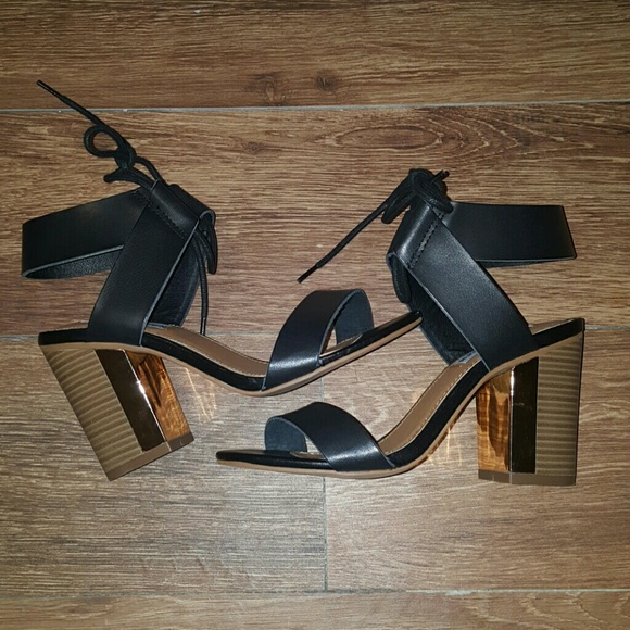 Steve Madden Shoes - SALE Steve Madden Heel