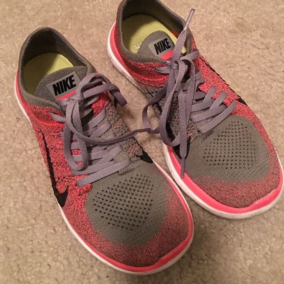 Nike Flyknit frees - Picture 2 of 3