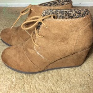 Brown wedges