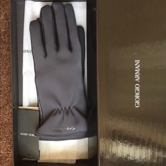 Giorgio Armani Grey / black Size: S Leather Gloves