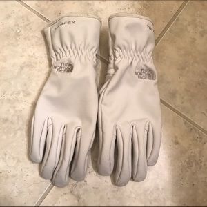 The North Face apex gloves