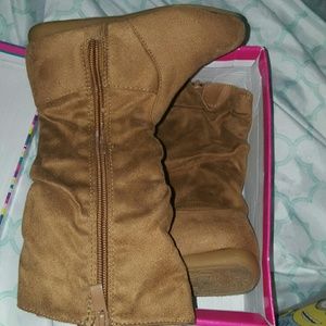 Suede brown toddler boots