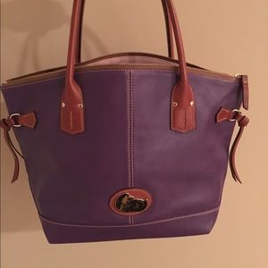 SALE!! Authentic Dooney & Bourke Shoulder Bag.