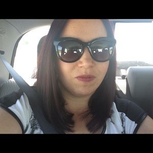 Meet your Posher, Vanessa