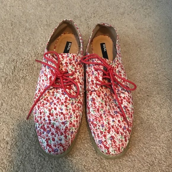 Floral print shoes