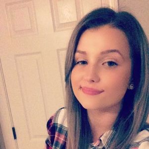 Meet your Posher, Paulina