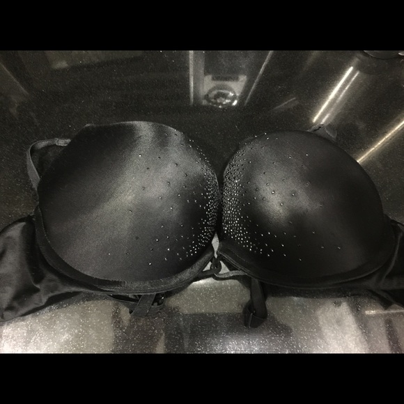Victoria's Secret bombshell bra 34C