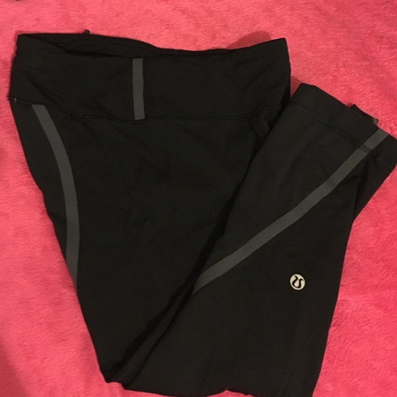Lululemon capri nylon yoga pants 4