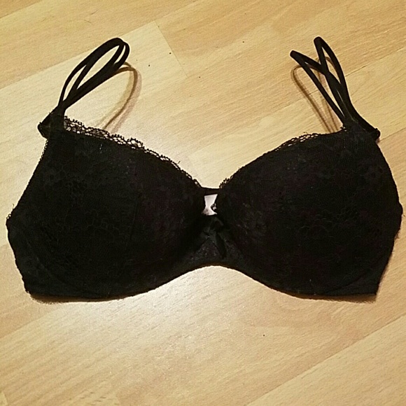 Black VS Bra