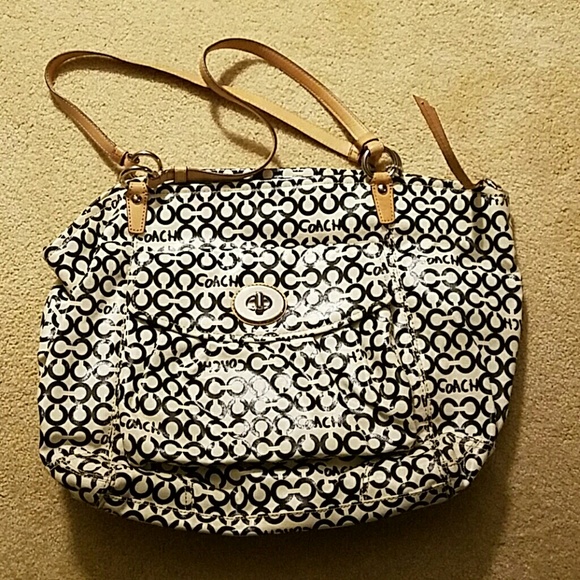 Large coach handbag