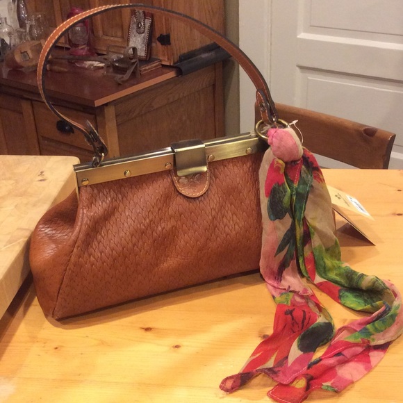 Patricia Nash Handbags - 🌻PATRICIA NASH TOOLED WEAVE LEATHER HANDBAG🌻
