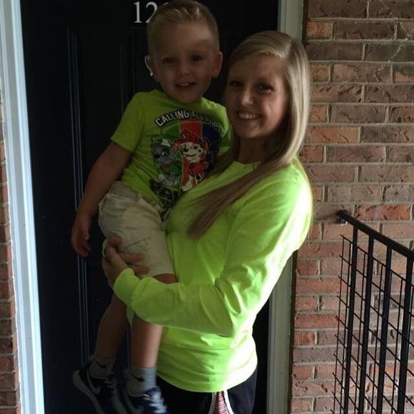 Meet your Posher, Stephanie - Picture 1 of 1