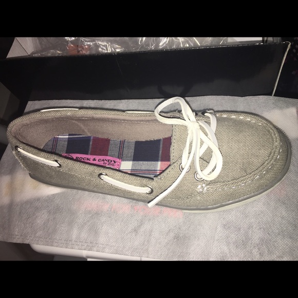 Casual shoes