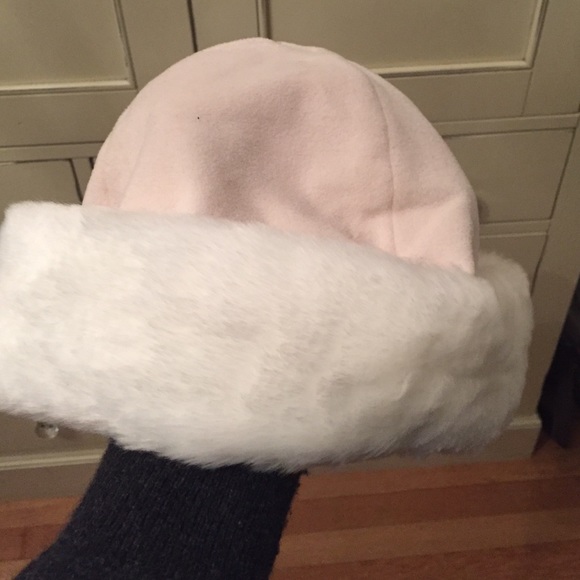 Off-white Turtle Fleece ski hat with faux fur trim