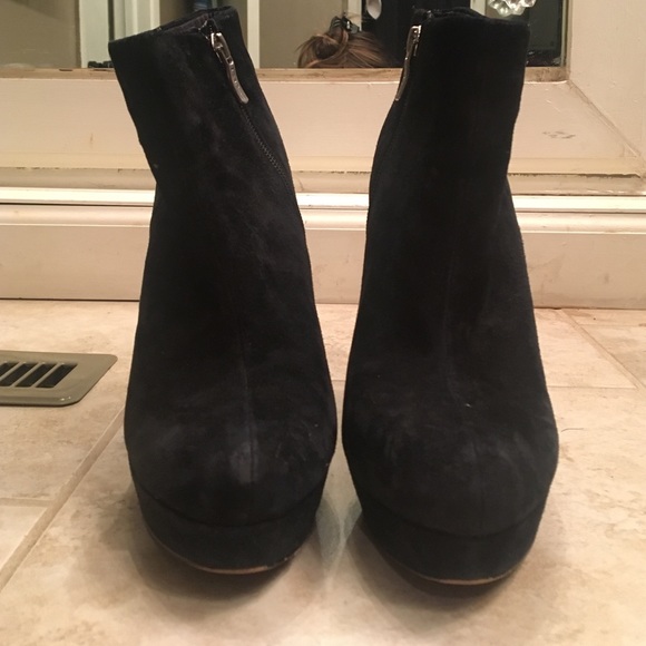 BCBG GENERATION high heeled booties