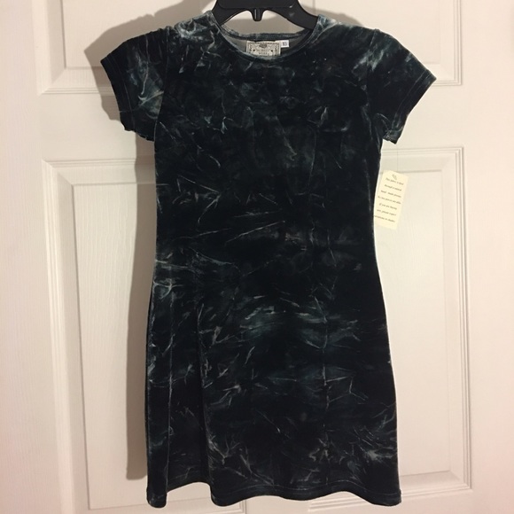 Stylish Hand Dyed Velvet Dress - Picture 6 of 8