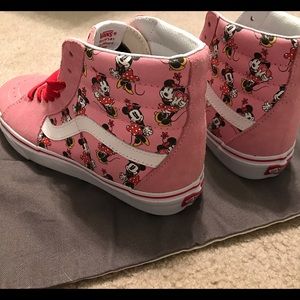Disney x Vans Sk8-Hi Minnie Mouse shoes NWOT