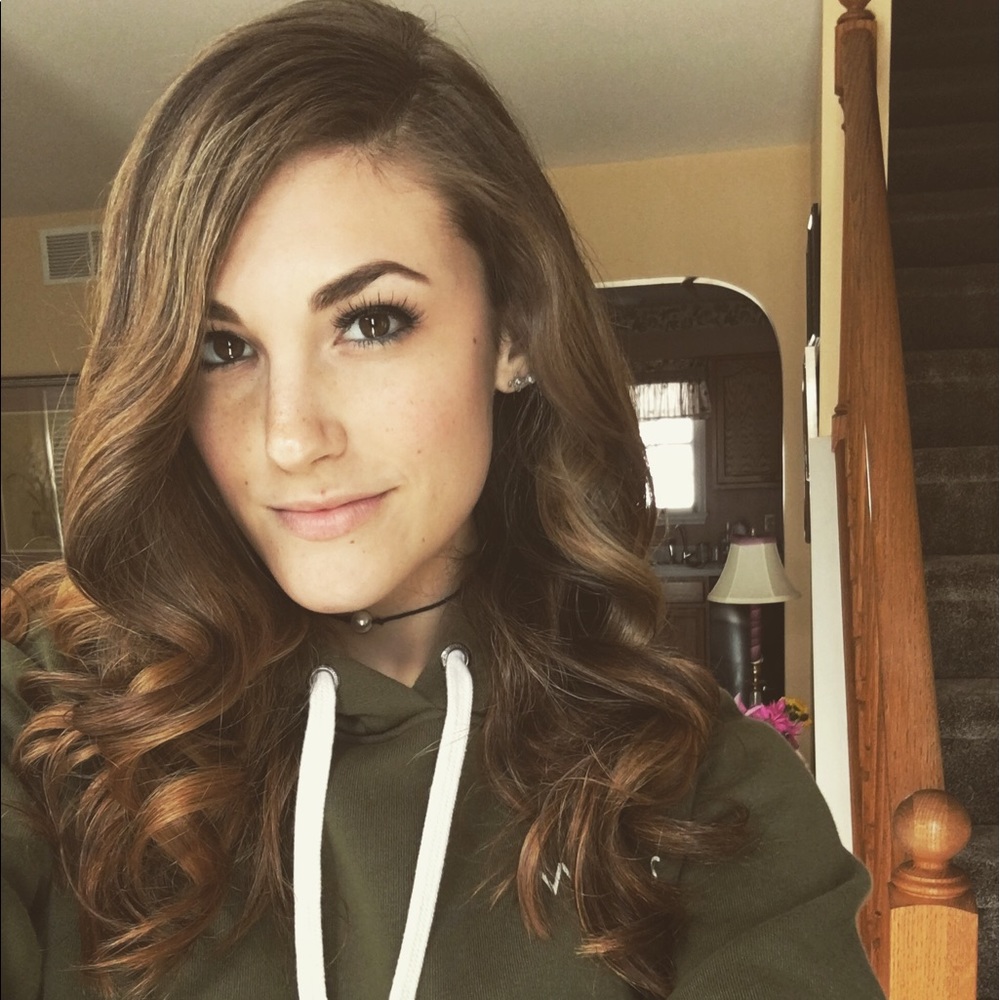 Meet your Posher, Alex