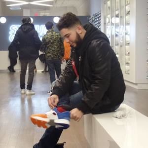 Meet your Posher, Cris