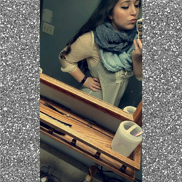 Meet your Posher, Mackaela - Picture 1 of 1