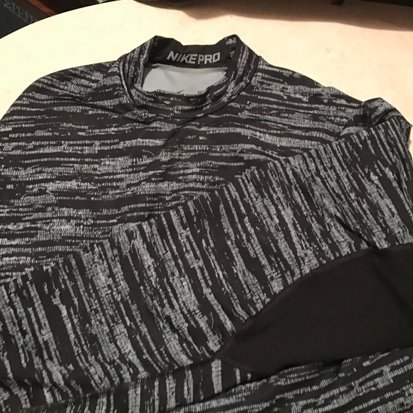 NikePro Long-sleeve shirt