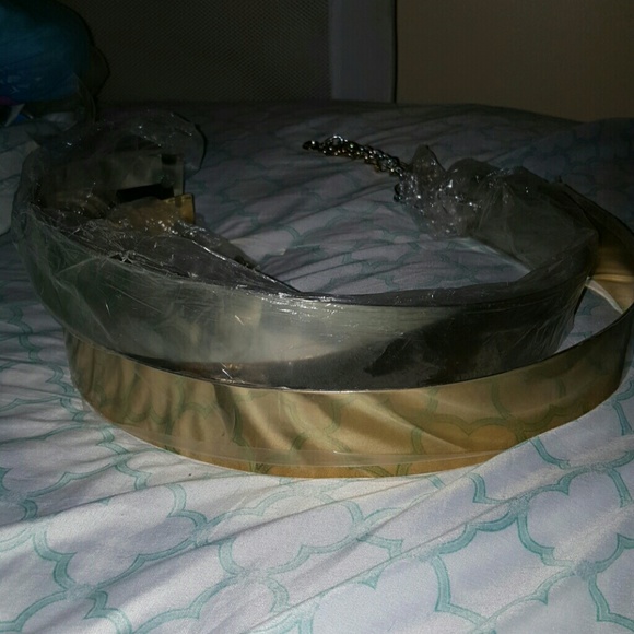 Metal ilver and gold belts