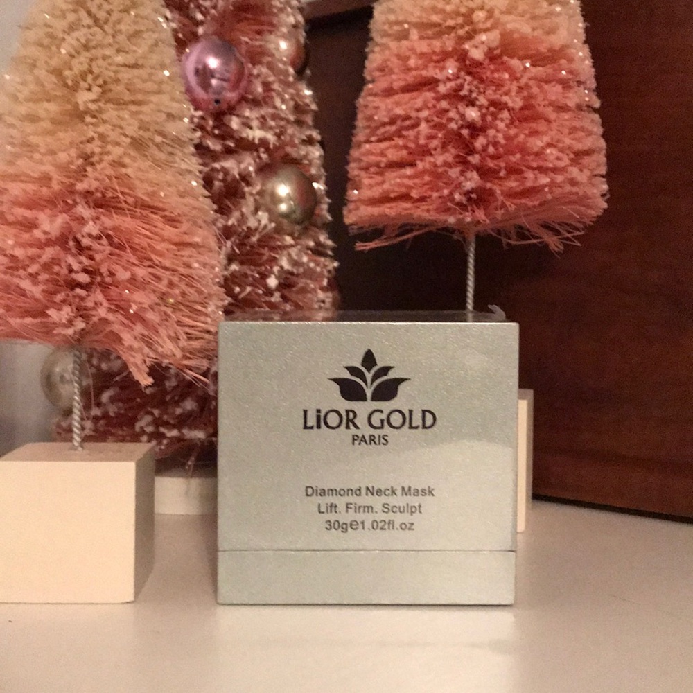 LiOR GOLD PARIS Diamond Neck Mask