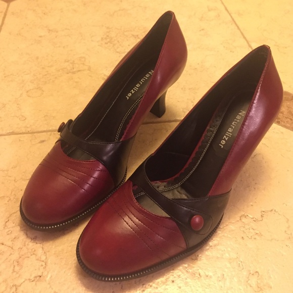 Maroon Vintage Retro style heels 👠