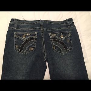 NWOT Bongo Distressed Bootcut Jeans