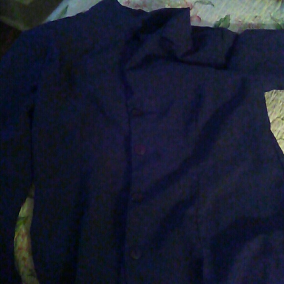 Dress shirt w shoulder pads